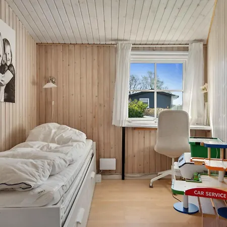 Lovely Within Walking Distance To The Sea Дом отдыха