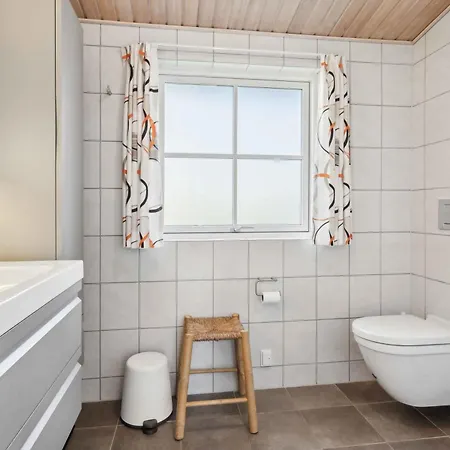 Lovely Within Walking Distance To The Sea Дом отдыха