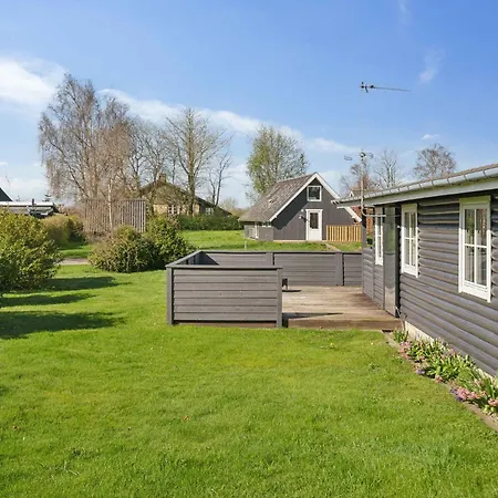 Lovely Within Walking Distance To The Sea Дом отдыха Brenderup